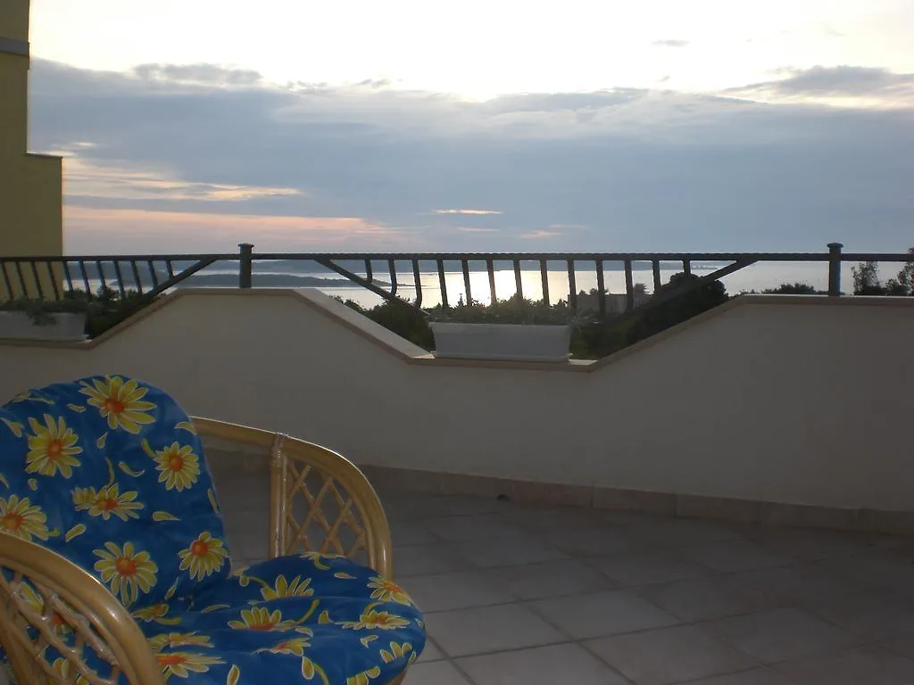 Apartments Tina Пула