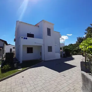 Niva Apartment Nin